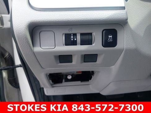 Used 2017 Subaru Forester 2.5i Premium w/ All-Weather Package image 16