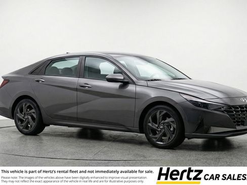 Used 2025 Hyundai Elantra SEL image 1