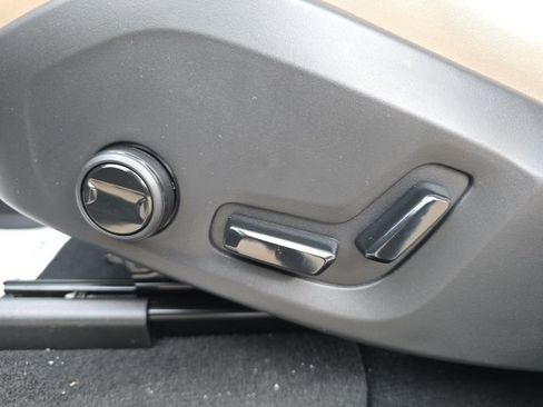 New 2026 Volvo XC90 B6 Plus w/ Protection Package Premier image 26