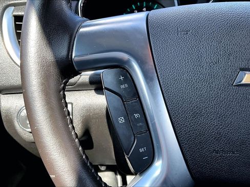 Used 2016 Chevrolet Traverse LT image 11