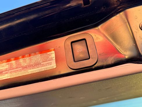 Used 2019 Toyota Sienna Limited Premium image 28