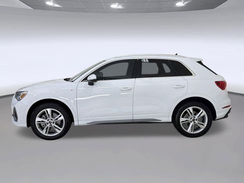 Used 2023 Audi Q3 2.0T Premium AWD/4WD image 2