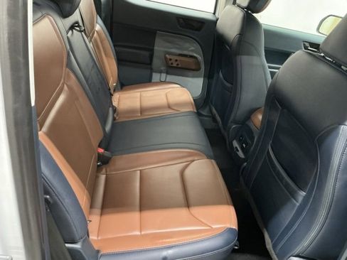 Used 2023 Ford Maverick Lariat w/ Lariat Luxury Package image 19