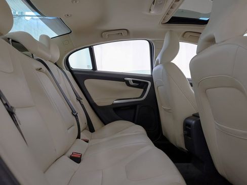 Used 2016 Volvo S60 T5 Premier w/ Convenience Package image 27