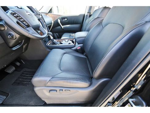 Used 2024 Nissan Armada SL w/ Captain's Chairs Package image 12