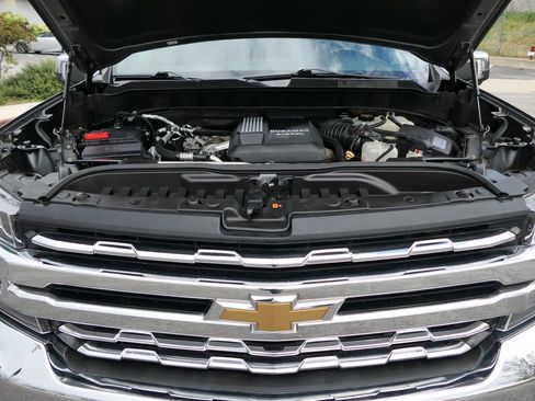 Used 2020 Chevrolet Silverado 1500 LTZ w/ LTZ Plus Package RWD image 30