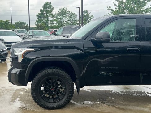 Used 2024 Toyota Tundra SR5 w/ SR5 Premium Package AWD/4WD image 7