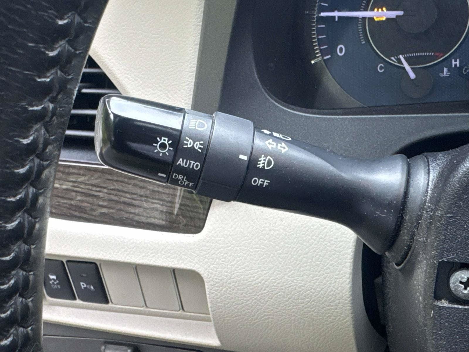 Used 2019 Toyota Sienna XLE w/ XLE Navigation Package FWD image 23