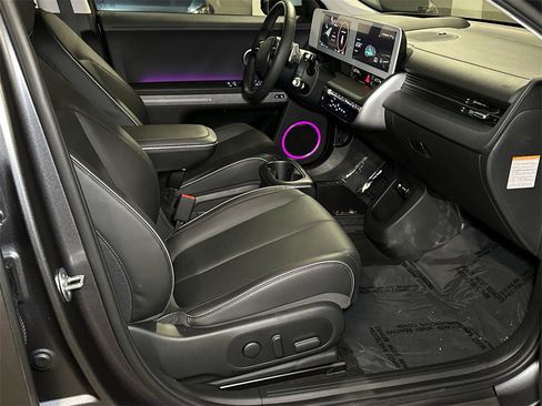 Used 2023 Hyundai Ioniq 5 Limited image 12