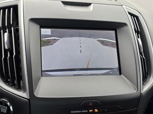 Used 2020 Ford Edge SE image 15