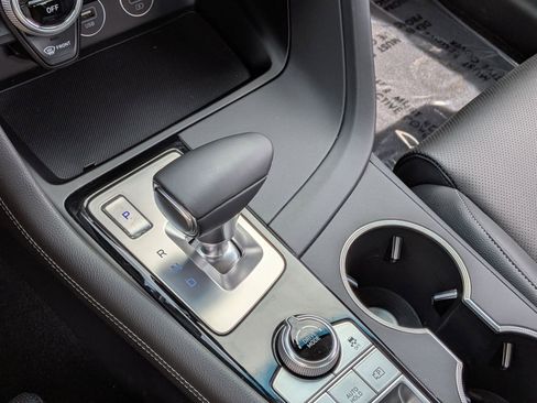 Used 2023 Genesis G70 2.0T RWD image 13