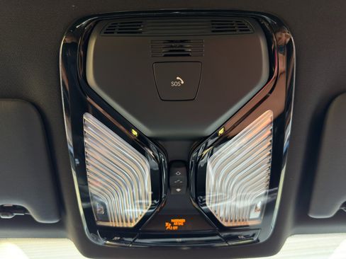 Used 2024 BMW M2 w/ Lighting Package RWD image 40