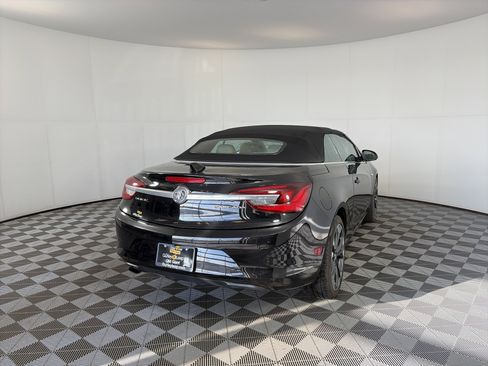 Used 2018 Buick Cascada Premium image 9