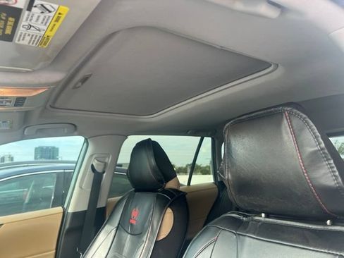 Used 2019 Toyota RAV4 XLE FWD image 5