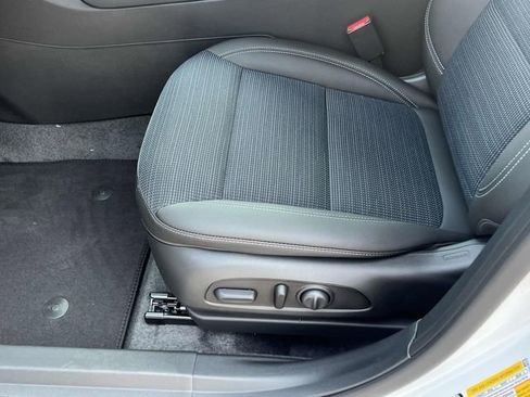 Used 2025 Buick Envista Preferred w/ Convenience I Package image 19