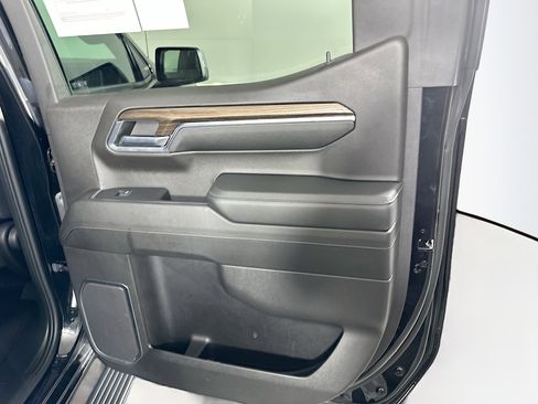 Used 2024 Chevrolet Silverado 1500 LT image 28