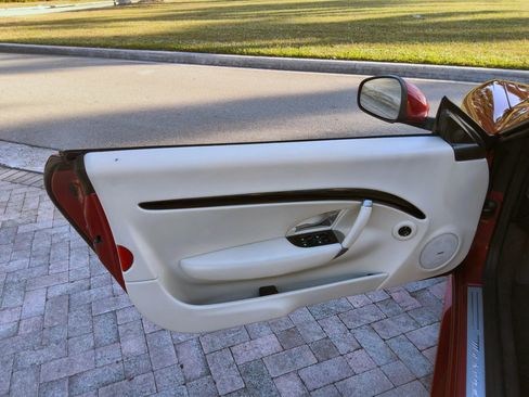 Used 2012 Maserati GranTurismo Sport image 17