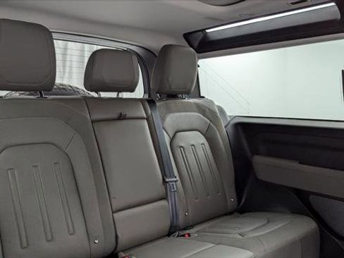 Used 2021 Land Rover Defender 90 S image 16