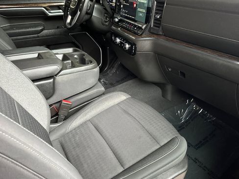 Certified 2022 GMC Sierra 1500 SLE image 18