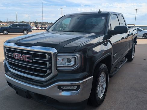 Used 2018 GMC Sierra 1500 SLE w/ Texas SLE Value Package image 3