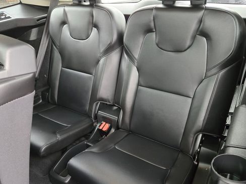 Used 2024 Volvo XC90 B5 Core w/ Protection Package Premier image 21