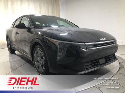 New 2025 Kia K4 LX