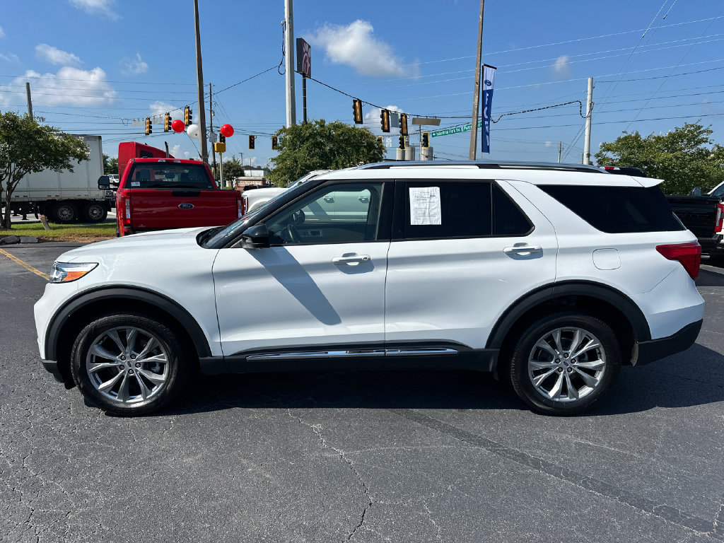 Certified 2023 Ford Explorer Limited AWD/4WD image 4