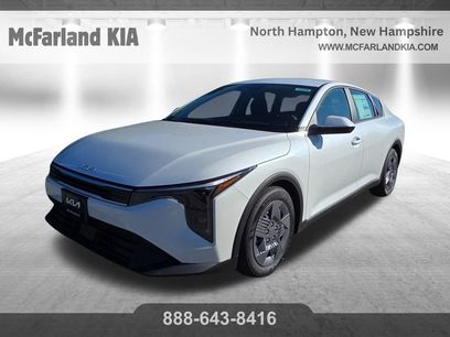 New 2025 Kia K4 LX