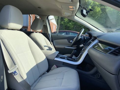 Used 2013 Ford Edge SE FWD image 18