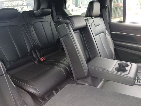 Used 2024 Jeep Grand Cherokee L Limited w/ Luxury Tech Group II RWD image 22