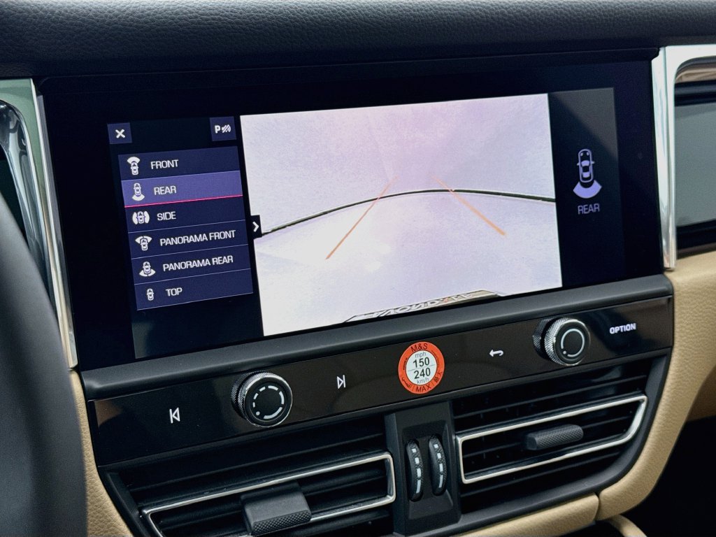 Certified 2026 Porsche Macan AWD/4WD image 20