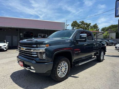 Used 2020 Chevrolet Silverado 2500 High Country w/ Z71 Off-Road Package AWD/4WD image 2