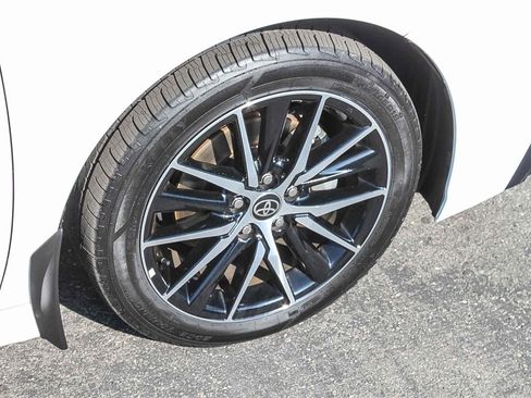 Used 2022 Toyota Camry SE image 14