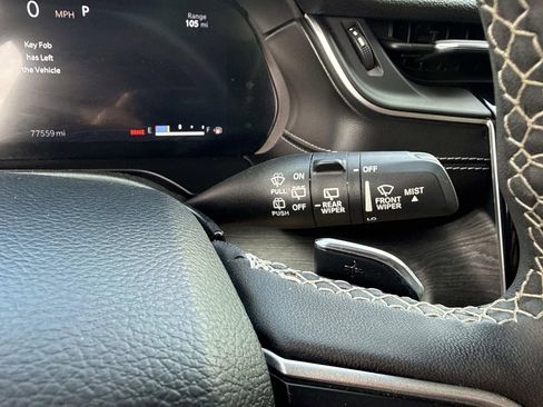Used 2023 Jeep Grand Cherokee Limited w/ Luxury Tech Group II RWD image 38