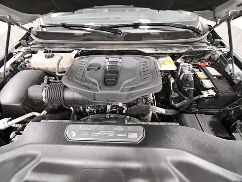 Used 2024 Jeep Wagoneer 4WD w/ Premium Group I image 12