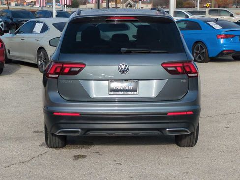 Used 2018 Volkswagen Tiguan S image 7