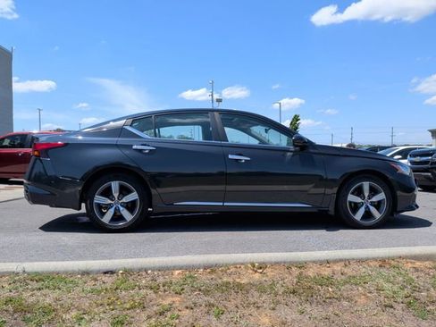 Used 2021 Nissan Altima 2.5 SV w/ SV Premium Package FWD image 6