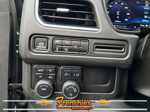 Used 2024 Chevrolet Tahoe LT w/ Luxury Package AWD/4WD image 17