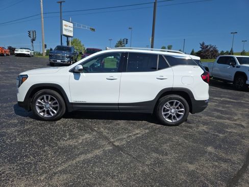 Certified 2023 GMC Terrain SLT w/ Infotainment Package II AWD/4WD image 6