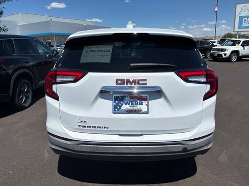 Used 2024 GMC Terrain SLE FWD image 5