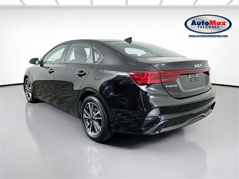 Used 2023 Kia Forte LXS image 6