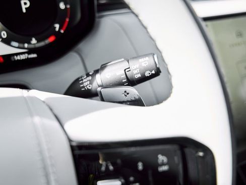 Used 2025 Land Rover Range Rover Sport Dynamic SE image 55