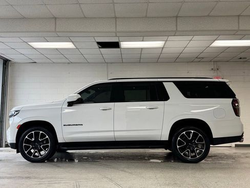 Used 2022 Chevrolet Suburban RST w/ Sport Performance Package AWD/4WD image 5