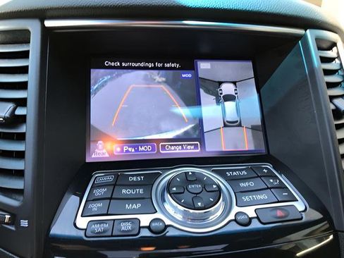 Used 2016 INFINITI QX70 AWD w/ Premium Package image 22