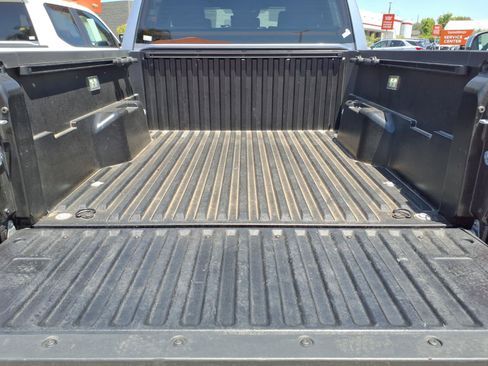 Certified 2025 Toyota Tacoma TRD Off-Road AWD/4WD image 6