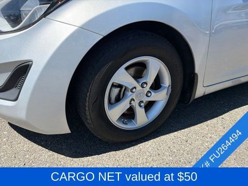 Used 2015 Hyundai Elantra SE FWD image 4