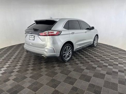 Used 2019 Ford Edge Titanium w/ Equipment Group 301A AWD/4WD image 7