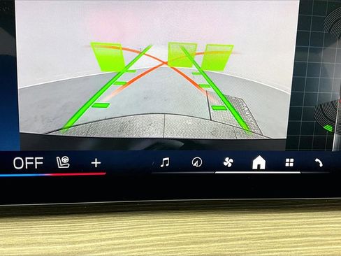 Used 2025 BMW 330i xDrive Sedan image 23