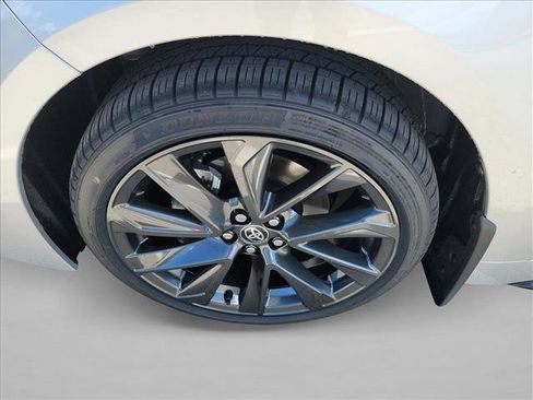 Used 2026 Toyota Corolla SE FWD image 9