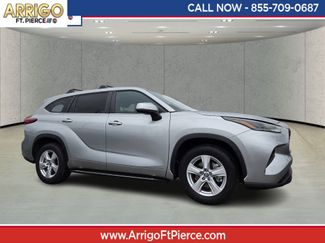 Used 2023 Toyota Highlander L video 1